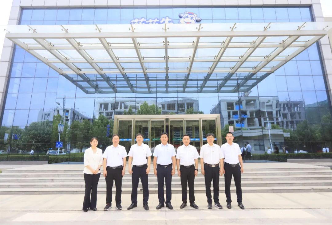 中國共產(chǎn)黨河南花花牛乳業(yè)集團股份有限公司第二屆委員會第二次黨員大會勝利召開 中國共產(chǎn)黨河南花花牛乳業(yè)集團股份有限公司第二屆委員會第二次黨員大會勝利召開