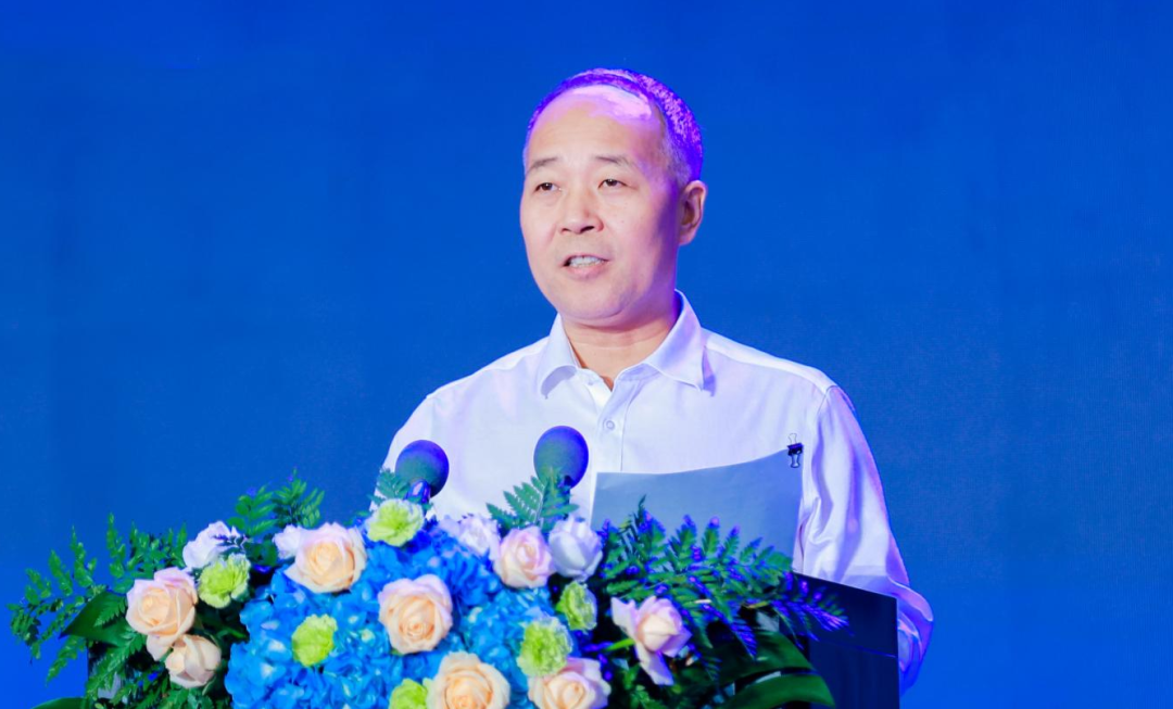 啟航新征程 點亮新賽道丨花花牛乳業(yè)集團參加第十四屆中國奶業(yè)大會暨D20峰會，榮獲“中國乳制品生產企業(yè)現(xiàn)代化等級5A級”評定殊榮