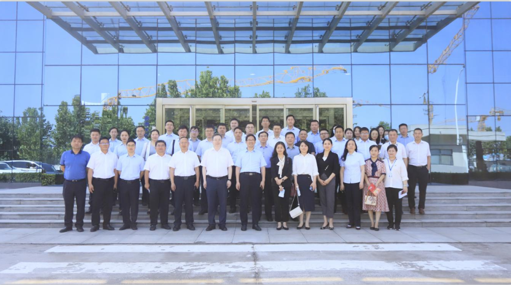 銀企攜手 共謀發(fā)展丨河南農(nóng)投集團(tuán)牽頭召開(kāi)花花牛乳業(yè)集團(tuán)銀企對(duì)接溝通會(huì)