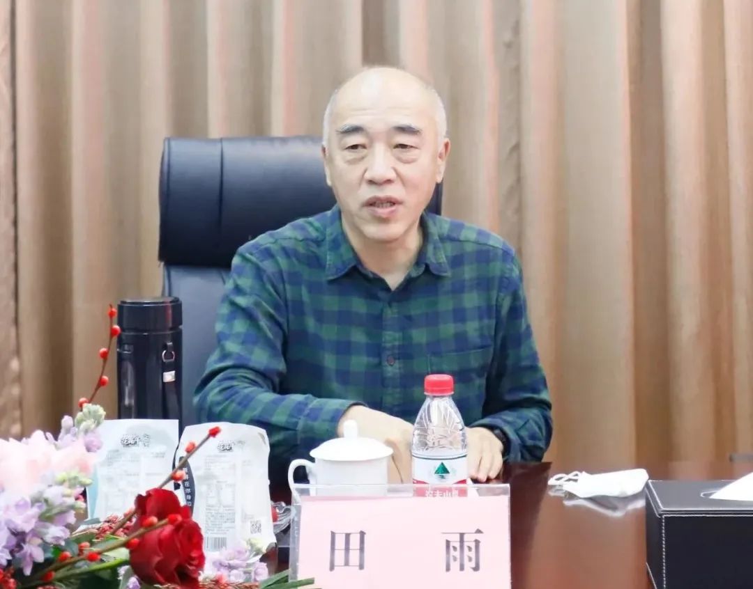 新年開新局 合作促發(fā)展丨佳木斯市委常委、副市長閆志剛一行蒞臨花花牛乳業(yè)集團及佳田企業(yè)考察座談