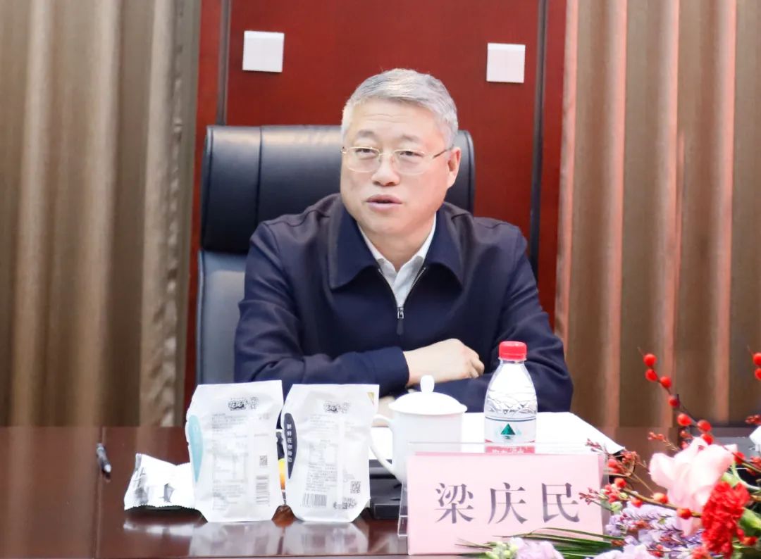 新年開新局 合作促發(fā)展丨佳木斯市委常委、副市長閆志剛一行蒞臨花花牛乳業(yè)集團及佳田企業(yè)考察座談