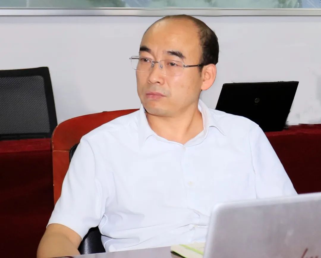 花花牛乳業(yè)集團召開10月份營銷工作會議 花花牛乳業(yè)集團召開10月份營銷工作會議