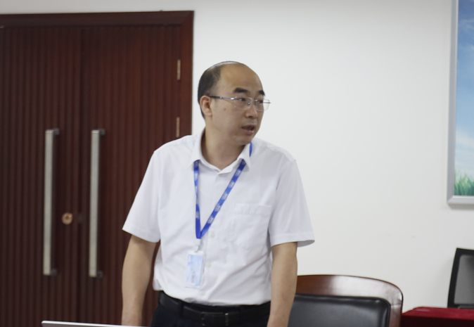 繼往開來 · 再創(chuàng)輝煌 | 花花牛乳業(yè)集團(tuán)召開9月營銷、養(yǎng)殖及飼料月度經(jīng)營工作會議