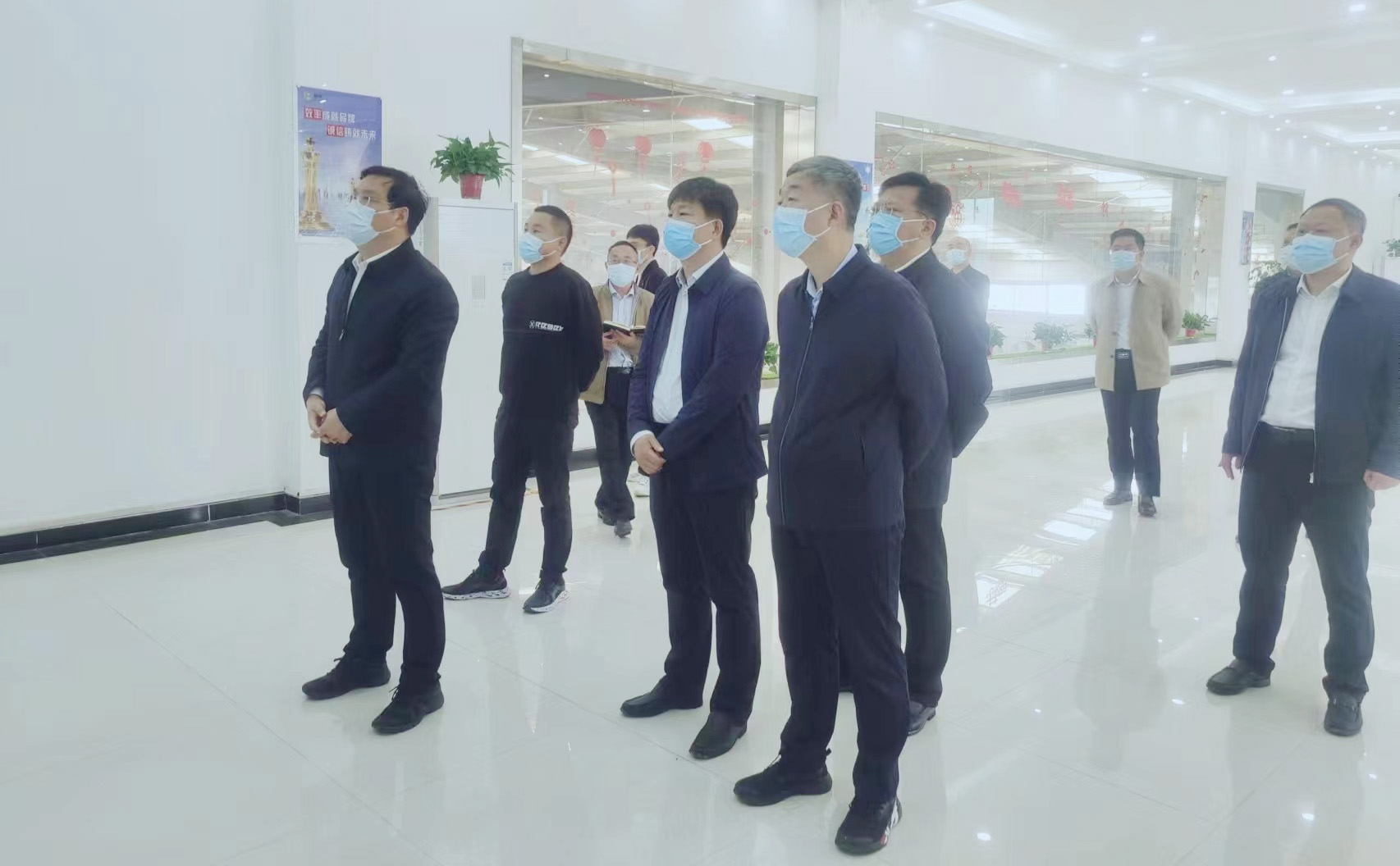 駐馬店市委副書記、市長李躍勇一行 蒞臨花花牛乳業(yè)集團新蔡豫信瑞亞牧場調(diào)研