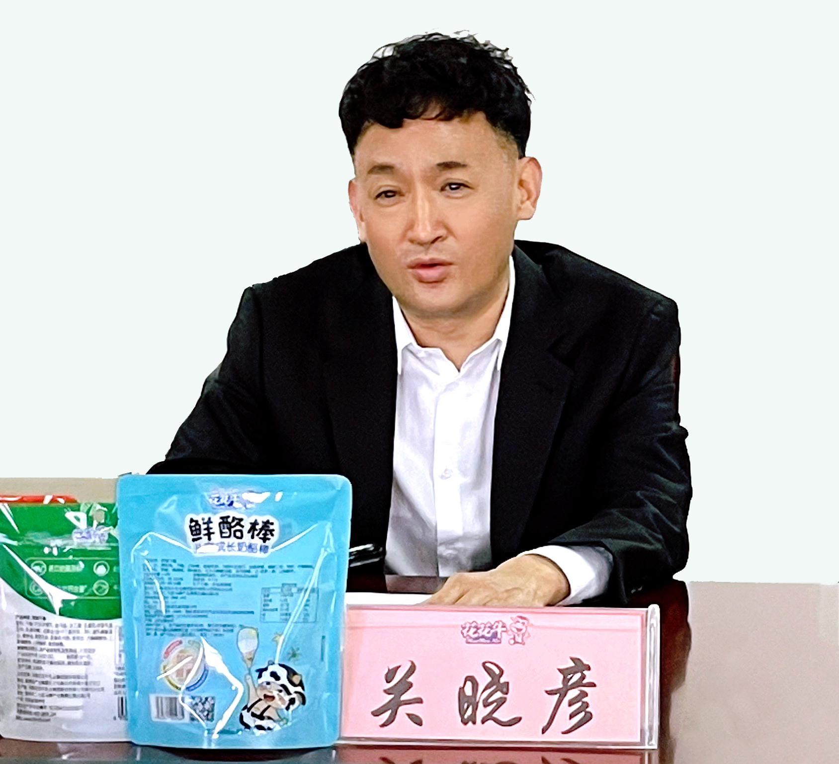 河南省委常委、副省長費東斌蒞臨 花花牛乳業(yè)集團(tuán)調(diào)研