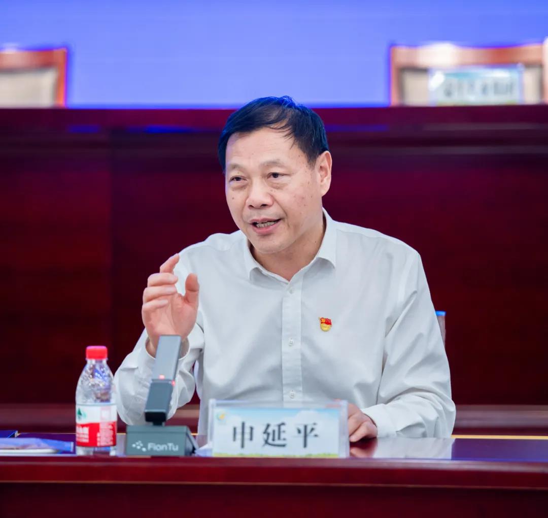 花花牛| 蘭考縣人民政府與蒙牛、花花牛達(dá)成戰(zhàn)略合作 助力河南奶業(yè)高質(zhì)量發(fā)展