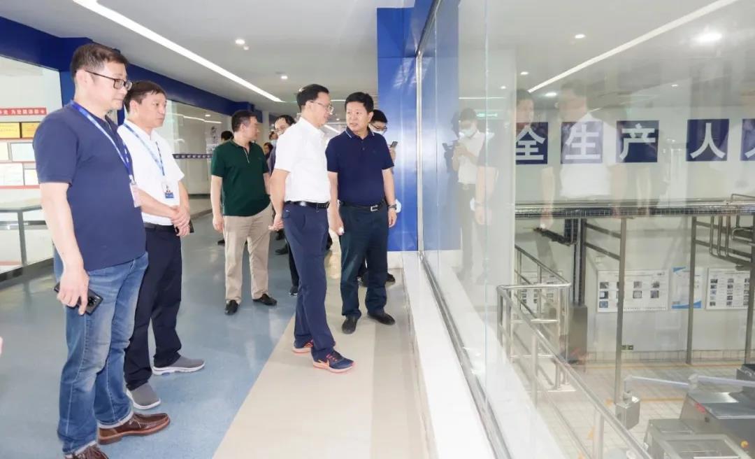 快訊 | 湖北省農(nóng)業(yè)廳副廳長(zhǎng)王海濤等領(lǐng)導(dǎo)一行蒞臨河南花花牛乳業(yè)集團(tuán)參觀調(diào)研