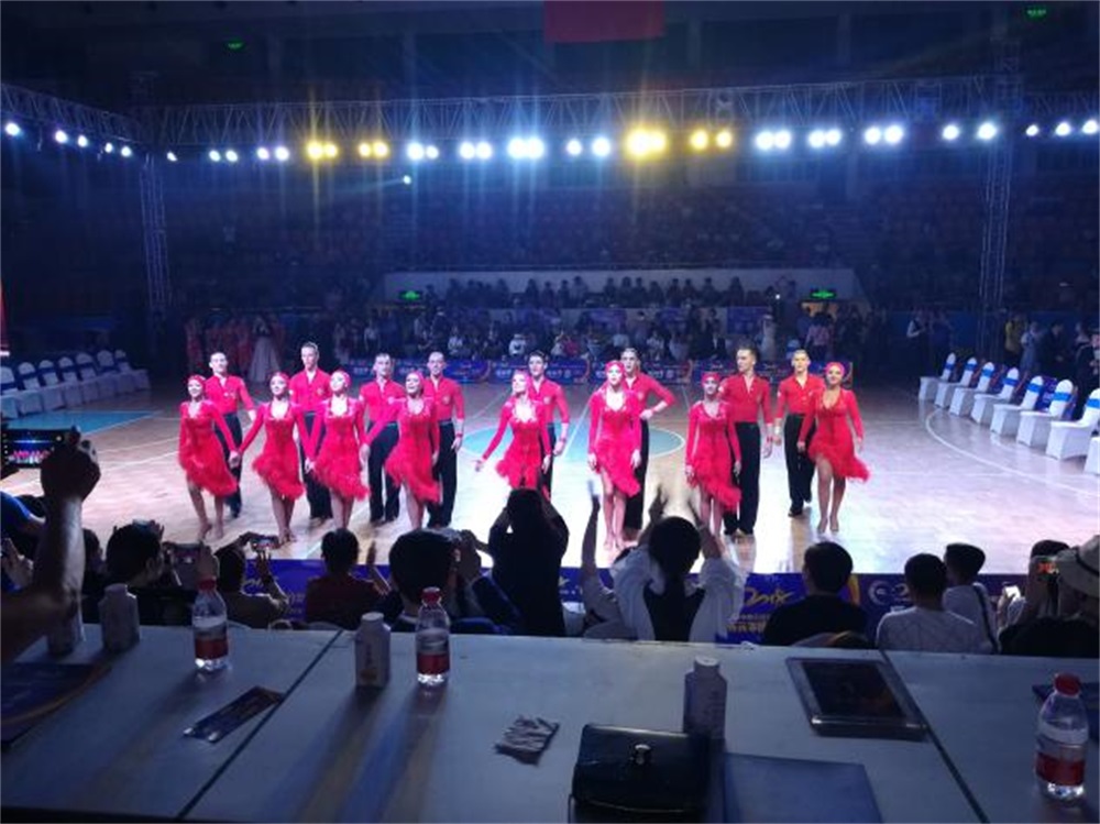 YDC河南中心全國(guó)第二屆“藍(lán)月獎(jiǎng)”暨“花花牛杯” 第七屆中俄舞蹈對(duì)抗賽五一勞動(dòng)節(jié)開(kāi)賽