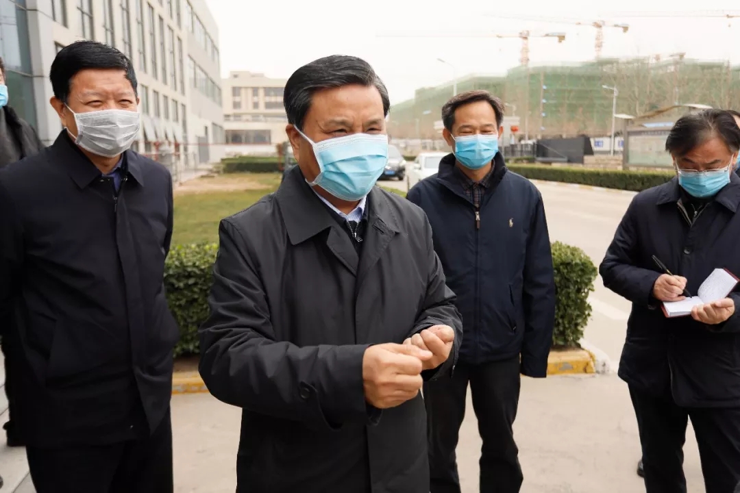 快訊丨河南省副省長武國定蒞臨花花牛乳業(yè)集團調(diào)研重點保障企業(yè)復工復產(chǎn)情況 快訊丨河南省副省長武國定蒞臨花花牛乳業(yè)集團調(diào)研重點保障企業(yè)復工復產(chǎn)情況