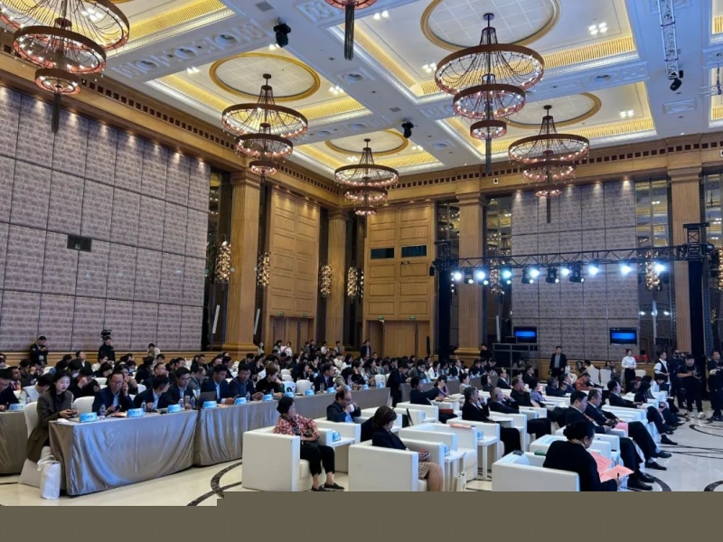 快訊丨花花牛乳業(yè)集團(tuán)亮相中國(guó)(河南)—東盟人文交流月啟幕會(huì)