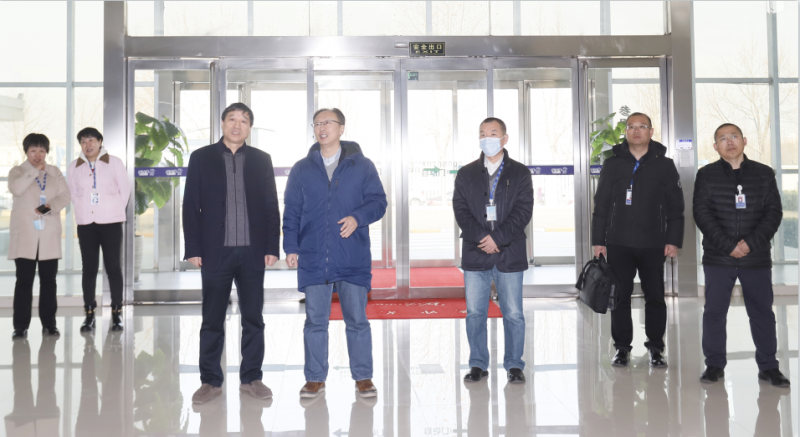 花花牛丨東北農(nóng)大食品學院院長、中原食品實驗室首席科學家姜毓君教授蒞臨花花牛乳業(yè)集團調(diào)研