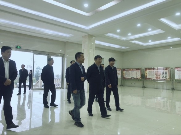 駐馬店市委書記鮑常勇一行蒞臨花花牛平輿瑞亞和新蔡瑞亞調研