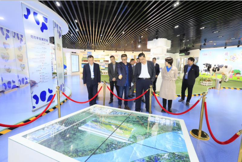 榮譽(yù) | 花花牛乳業(yè)集團(tuán)成為河南省食品工業(yè)協(xié)會(huì)食品質(zhì)量安全分會(huì)副會(huì)長(zhǎng)單位